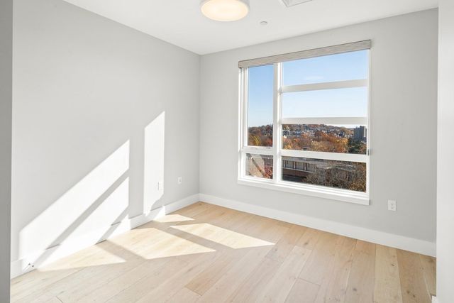 1650 Commonwealth Ave 606, Boston, MA 02135