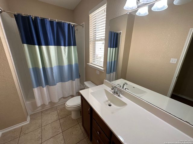 161 ROLLING CREEK, Boerne, TX 78006