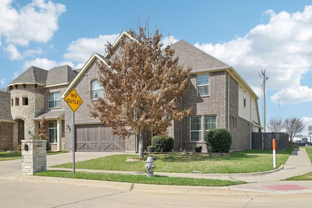 9221 Shoveler Trail, Fort Worth, TX 76118