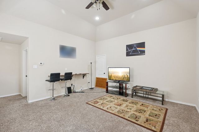 9221 Shoveler Trail, Fort Worth, TX 76118