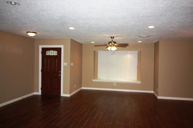1766 Maux Drive, Houston, TX 77043