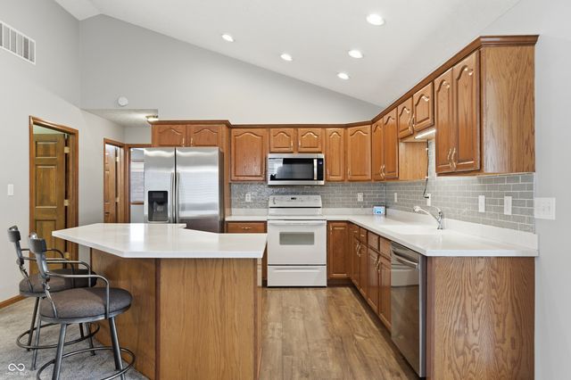 6445 Peak Lane, Indianapolis, IN 46214