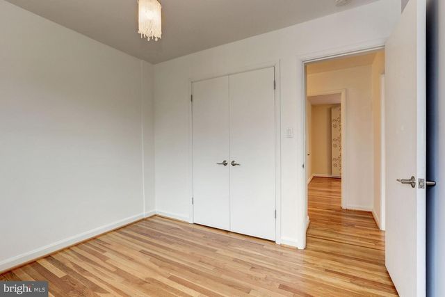 9718 HOLMHURST RD, Bethesda, MD 20817