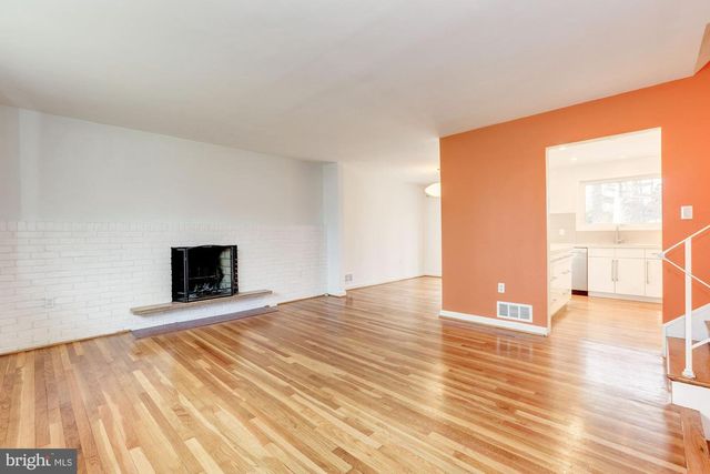 9718 HOLMHURST RD, Bethesda, MD 20817