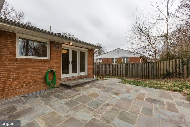 9718 HOLMHURST RD, Bethesda, MD 20817