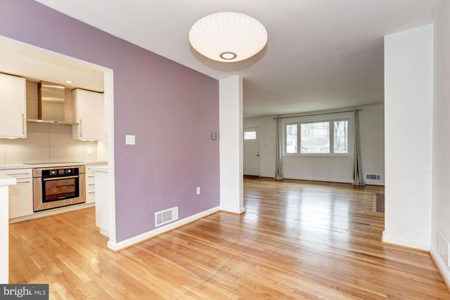 9718 HOLMHURST RD, Bethesda, MD 20817