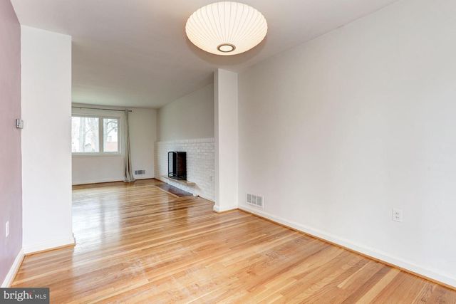 9718 HOLMHURST RD, Bethesda, MD 20817