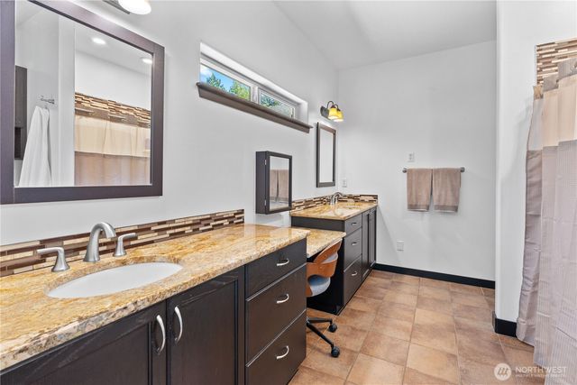 15208 250th Street E, Graham, WA 98338