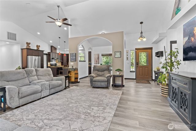 15208 250th Street E, Graham, WA 98338