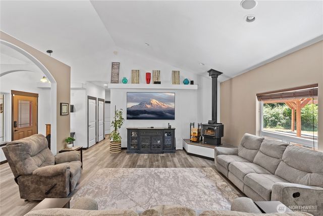 15208 250th Street E, Graham, WA 98338