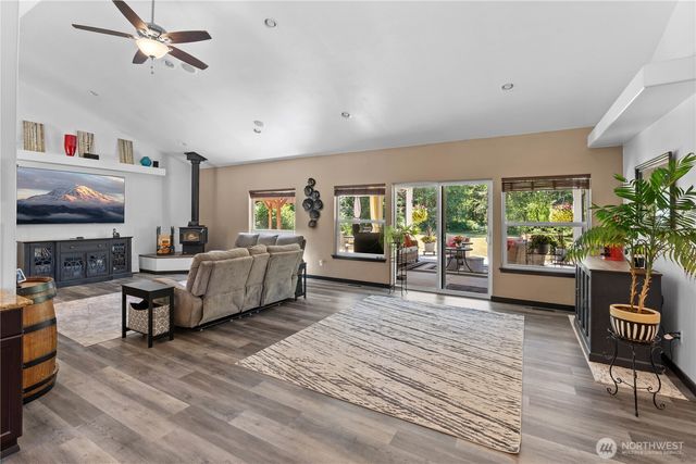 15208 250th Street E, Graham, WA 98338