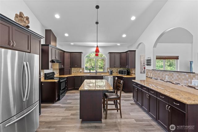 15208 250th Street E, Graham, WA 98338