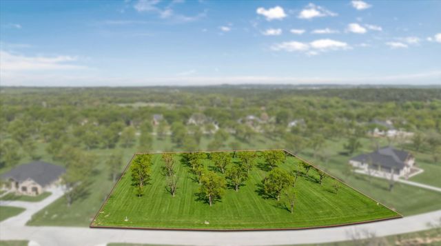 2142 E Landings N, Granbury, TX 76049