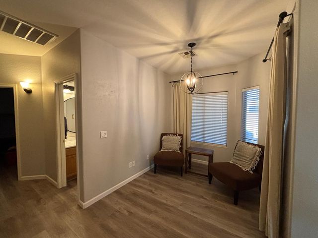 948 E SAVANNAH Drive, Chandler, AZ 85225