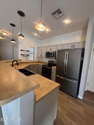 948 E SAVANNAH Drive, Chandler, AZ 85225