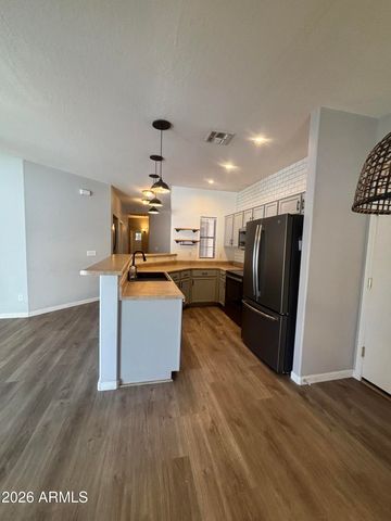 948 E SAVANNAH Drive, Chandler, AZ 85225