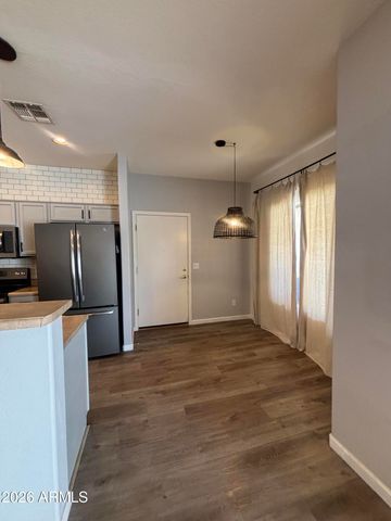 948 E SAVANNAH Drive, Chandler, AZ 85225