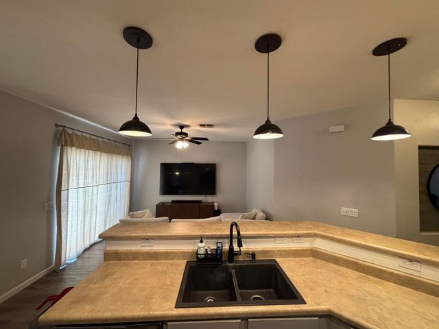 948 E SAVANNAH Drive, Chandler, AZ 85225
