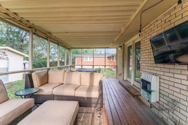 6016 Baltic Dr, Hermitage, TN 37076