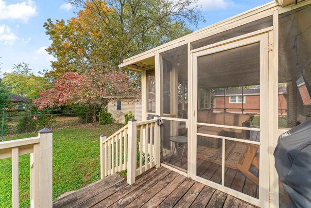 6016 Baltic Dr, Hermitage, TN 37076