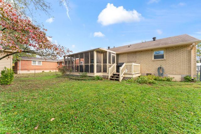 6016 Baltic Dr, Hermitage, TN 37076