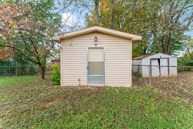 6016 Baltic Dr, Hermitage, TN 37076