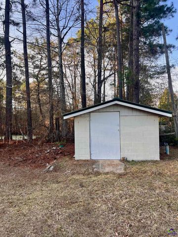 150 WP Lowery Road, Eastman, GA 31023