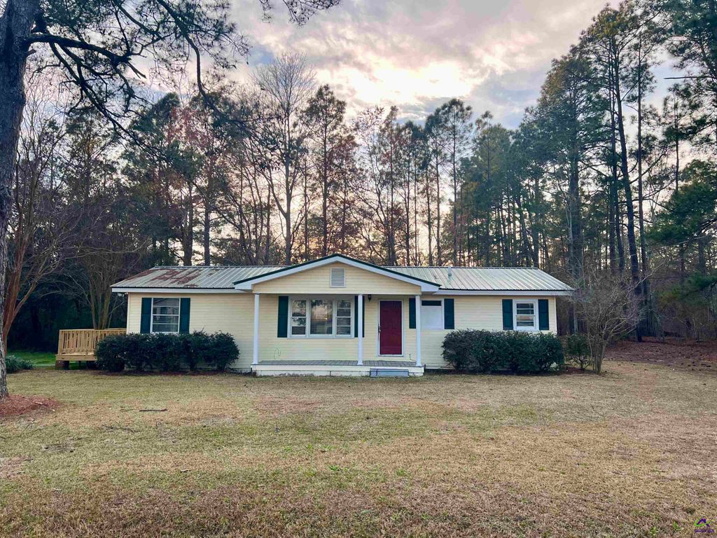 150 WP Lowery Road, Eastman, GA 31023