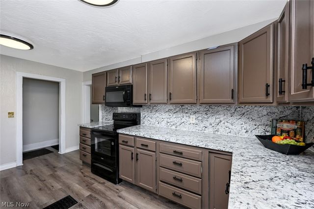 1292 Diagonal Road, Akron, OH 44307