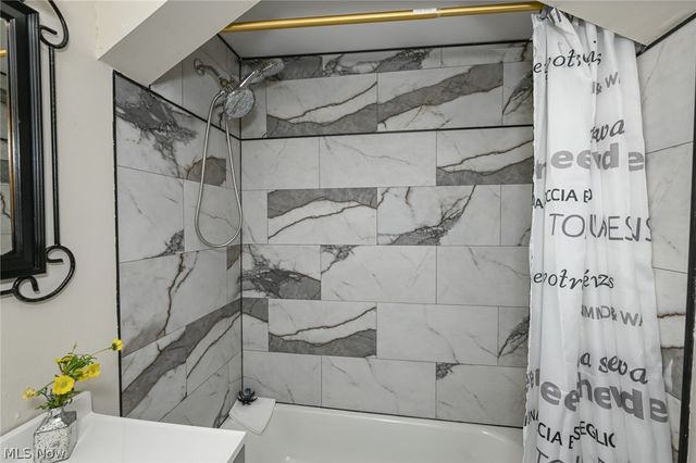 1292 Diagonal Road, Akron, OH 44307