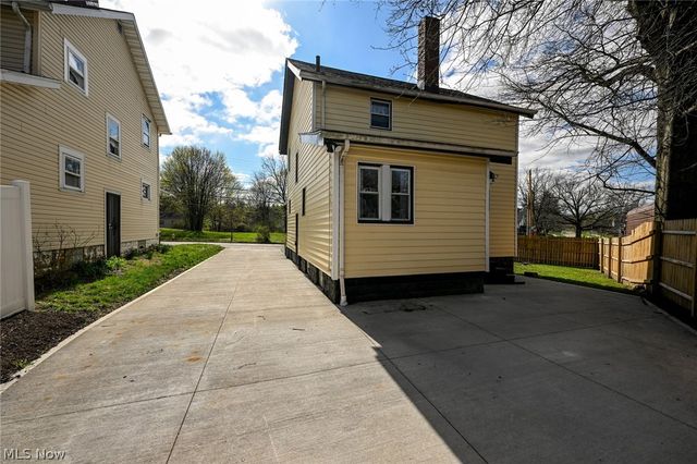 1292 Diagonal Road, Akron, OH 44307