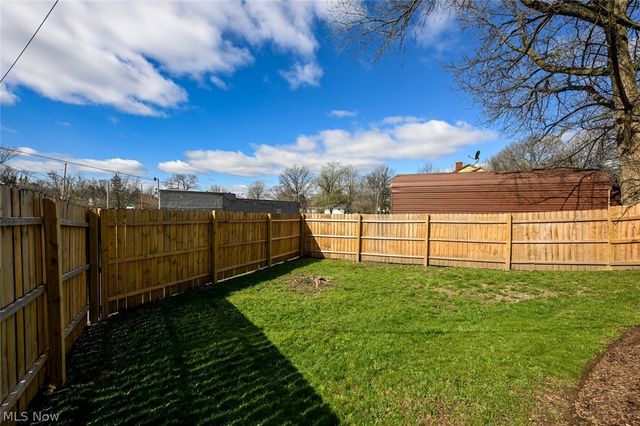 1292 Diagonal Road, Akron, OH 44307