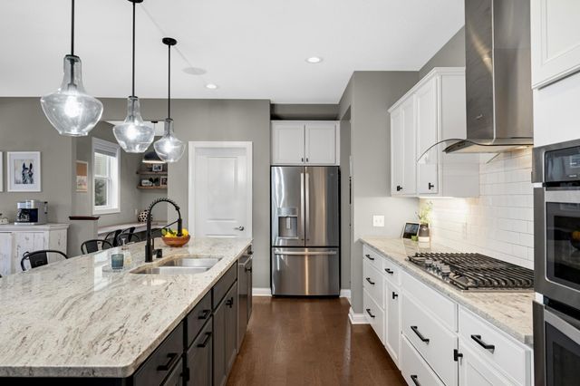 9195 Lakeside Drive, Victoria, MN 55386