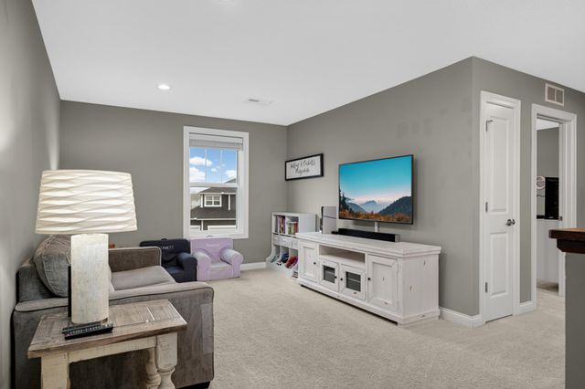 9195 Lakeside Drive, Victoria, MN 55386