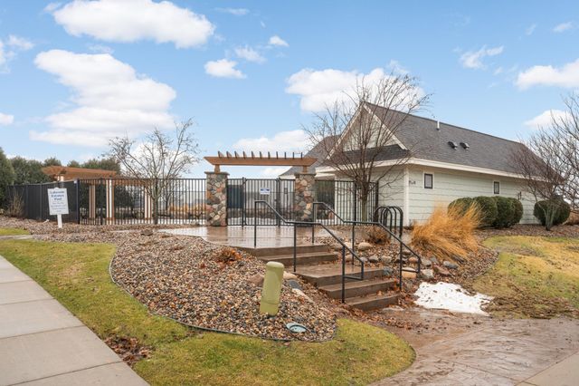 9195 Lakeside Drive, Victoria, MN 55386