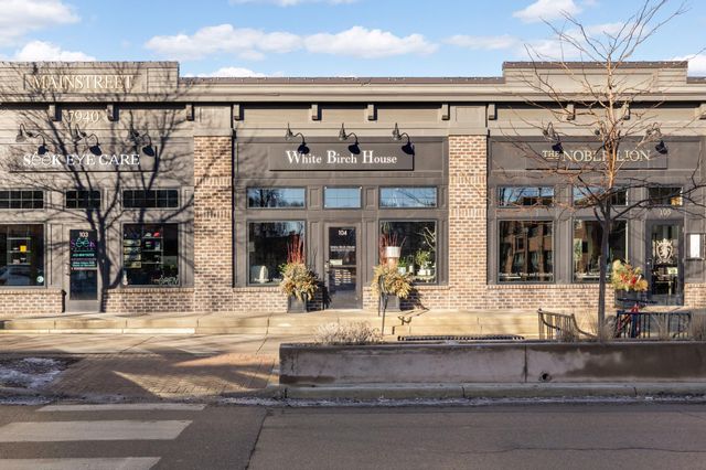 9195 Lakeside Drive, Victoria, MN 55386