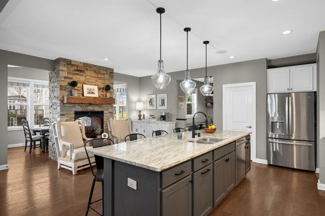 9195 Lakeside Drive, Victoria, MN 55386