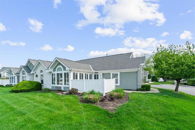 7127 Meadow View Street, Shawnee, KS 66227