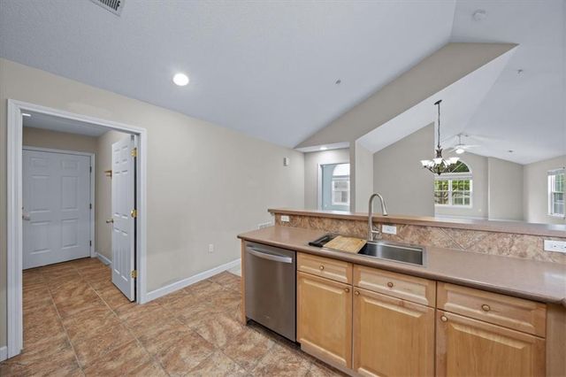 7127 Meadow View Street, Shawnee, KS 66227