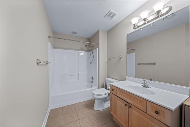 7127 Meadow View Street, Shawnee, KS 66227