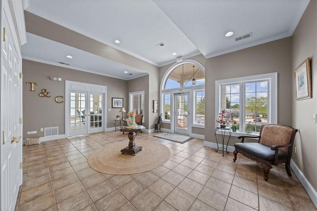 7127 Meadow View Street, Shawnee, KS 66227