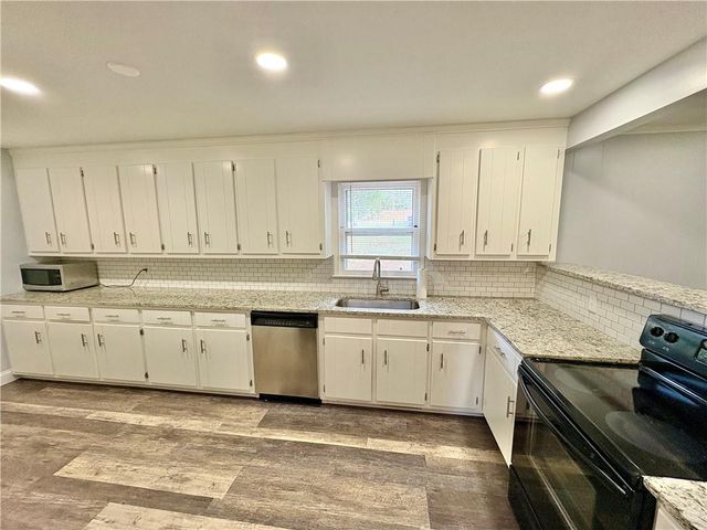 213 Oxmoor Drive, Anderson, SC 29625