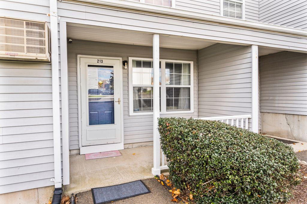 89 Coleman Street 213, West Haven, CT 06516
