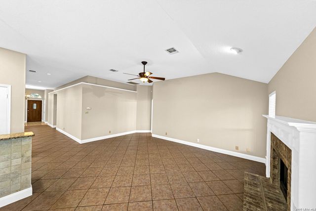 4011 LEGEND RANCH DR, San Antonio, TX 78230