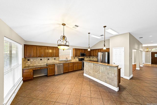 4011 LEGEND RANCH DR, San Antonio, TX 78230