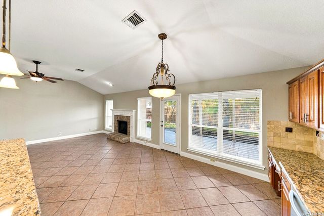 4011 LEGEND RANCH DR, San Antonio, TX 78230