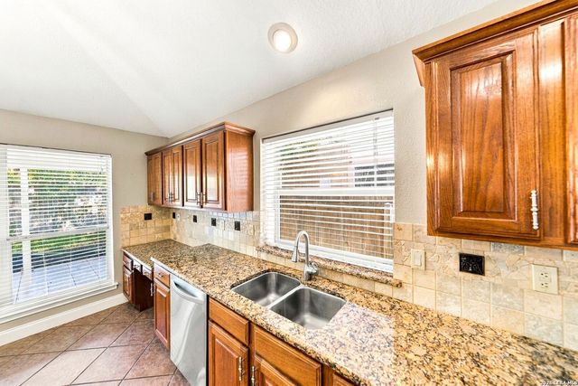 4011 LEGEND RANCH DR, San Antonio, TX 78230