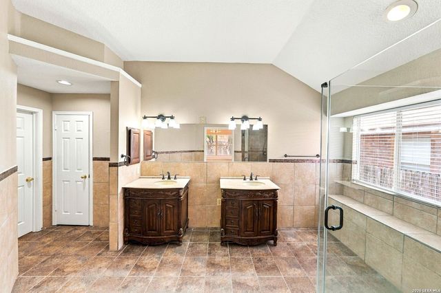 4011 LEGEND RANCH DR, San Antonio, TX 78230