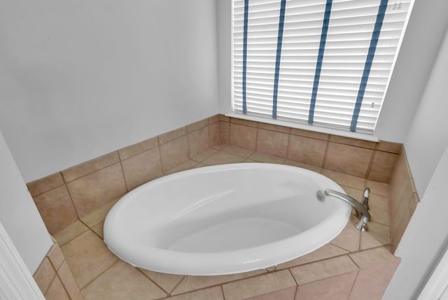 721 Bay Hill Ct., Murrells Inlet, SC 29576