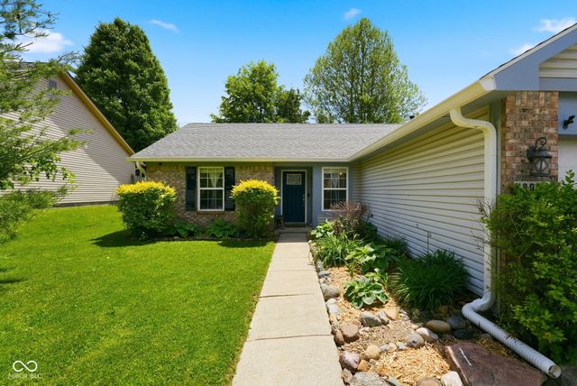 906 Moonlight Court, Mooresville, IN 46158
